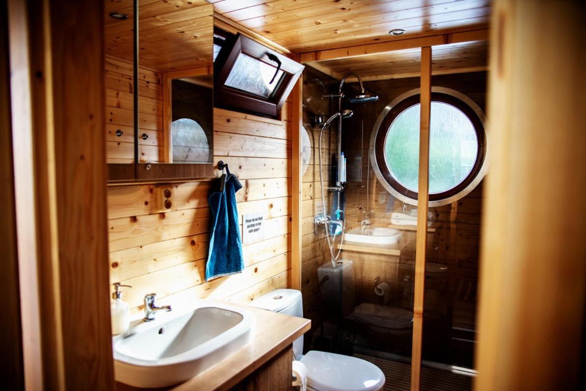 Houseboat Bonanza Prague Hotel Buitenkant foto